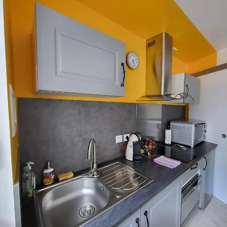 L'arc-en-ciel Apartment *